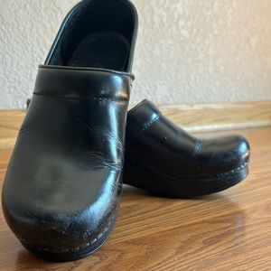 Dansko Black Clogs sz 39
